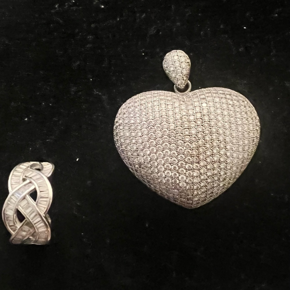 Elegant Silver Heart Pendant and Ring Set